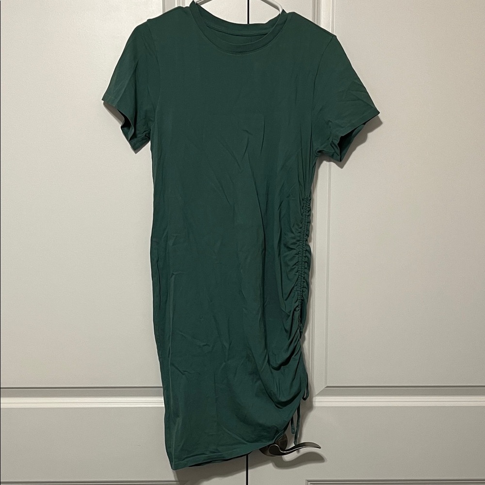 Universal Thread Green Short Sleeve Ruched Side Dress